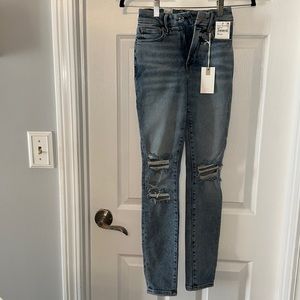 NWT Good American Jeans